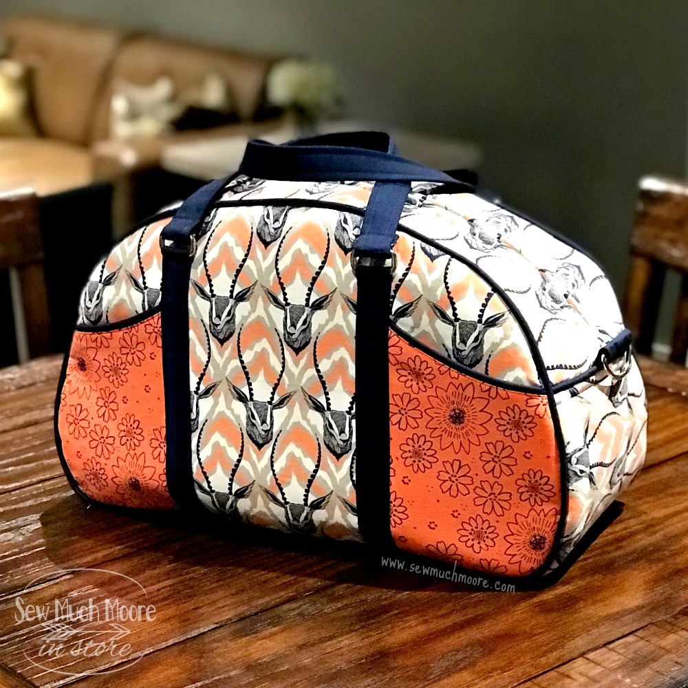 Check out these tips and tricks to make your own Betty Bowler Bag by Swoon Patterns. It's easier than you think! Video tutorial and pattern info #sewing #bagmaking #bettybowlerbag #sewingtutorials #sewing #tutorials #luggage