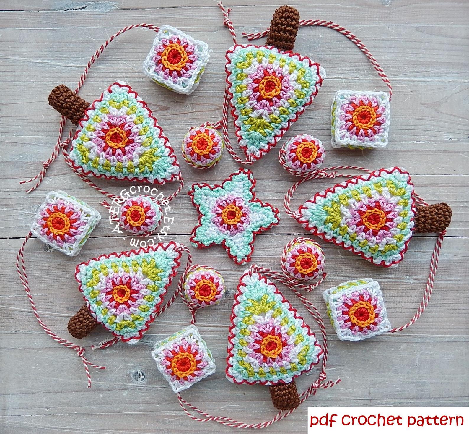 Make these lovely Crochet Ornaments, with the help of Greta Tulner's digital pattern. These would be super cute on your own home and also make an excellent gift!