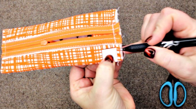 How to make a Mini Boxy Pouch - Sew Much Moore