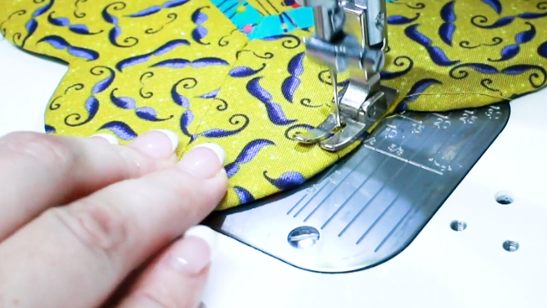 Scalloped Placemats Tutorial Sew Much Moore
